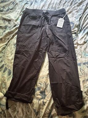 Women’s Black Relaxed Drawstring Crop Pants